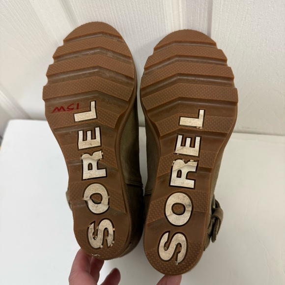 Women’s Sorel Wedge booties! - Picture 2 of 6